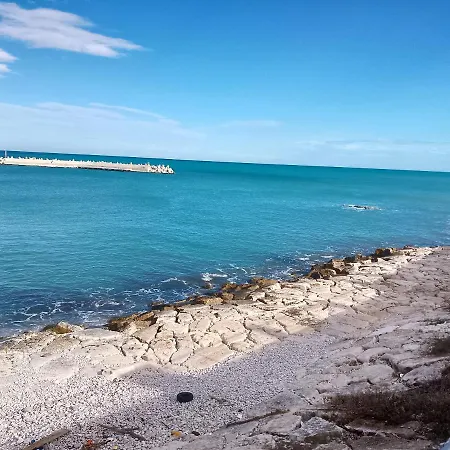 Fronte Del Mare Via Prussiano 16 דירה